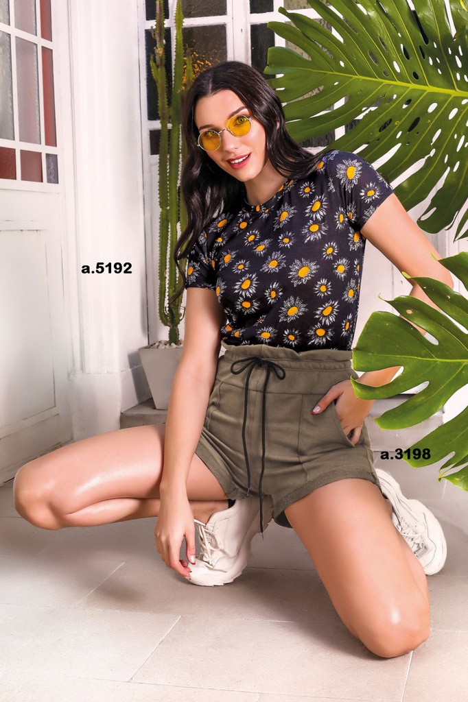 VER. REMERA ESTAMPA MARGARITAS