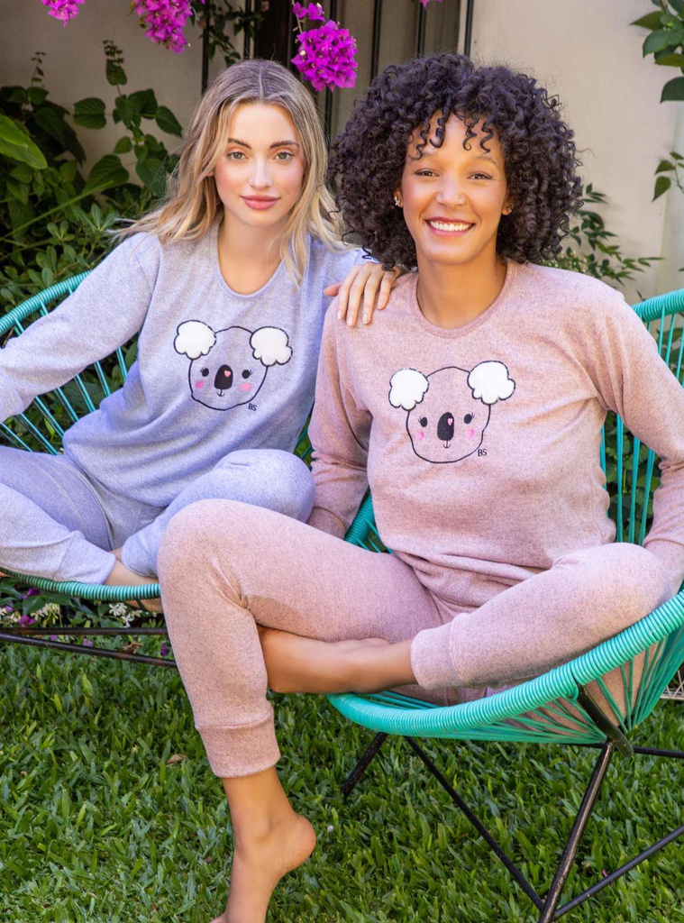 INV. PIJAMA EN LANILLA CON BORDADO CENTRAL CON PELO "KOALA"