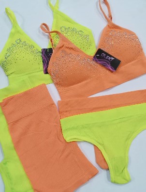 CONJUNTO 3 PIEZAS CALZA-TOP-COLALES
