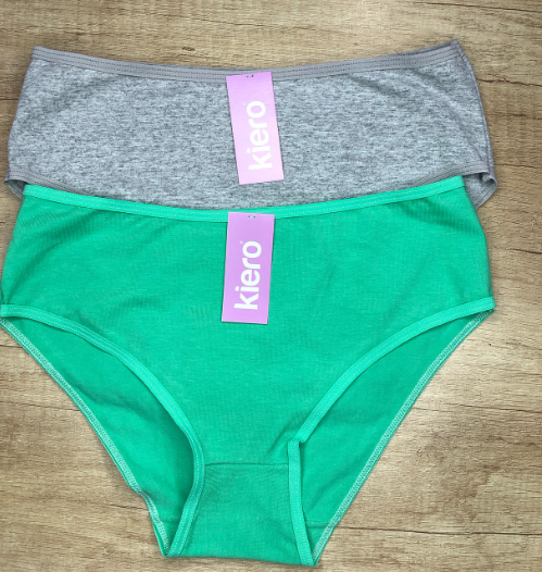 BOMBACHA TIRO CORTO DE ALGODÓN Y LYCRA LISA